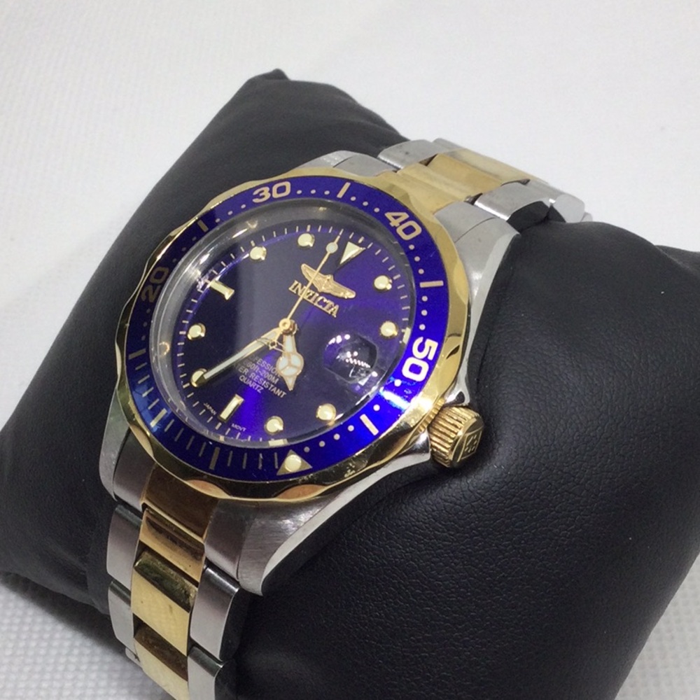 Invicta Men's Watch: Gold & Silver with Blue Face - Model 8935